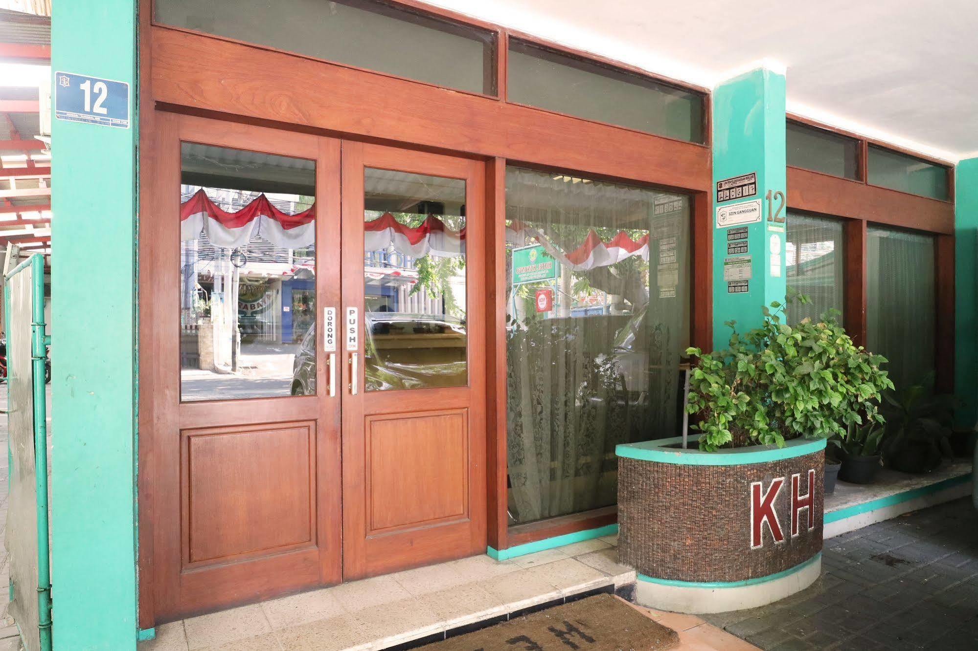 Hotel Kenongo Сурабая Экстерьер фото
